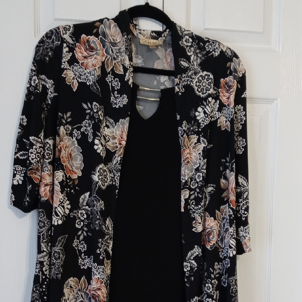Lavish Black and Cream Floral Kimono